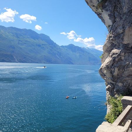 Appartamento Peace&Lake Riva del Garda Exterior foto