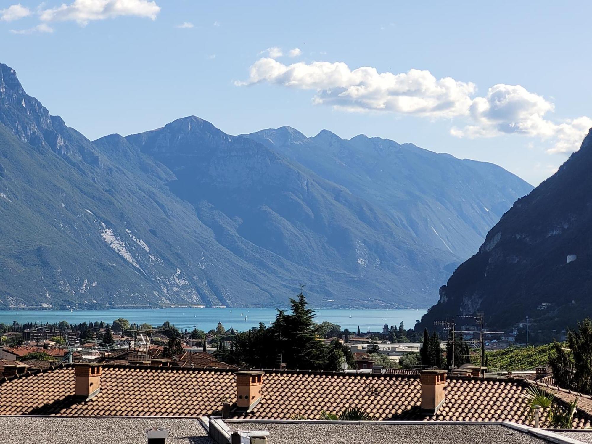 Appartamento Peace&Lake Riva del Garda Exterior foto
