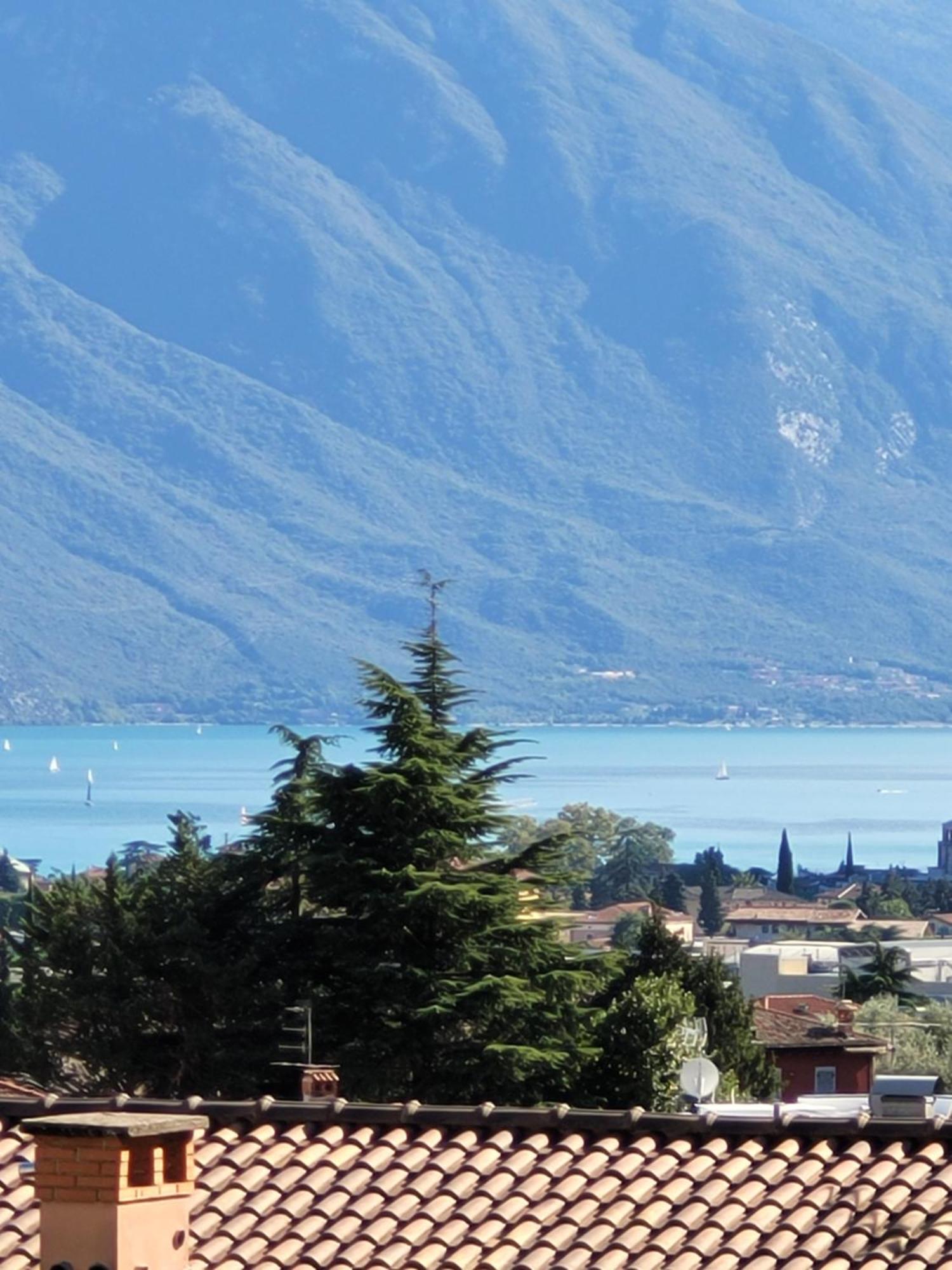 Appartamento Peace&Lake Riva del Garda Exterior foto
